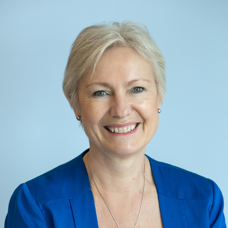 Dr Ana Svensson
